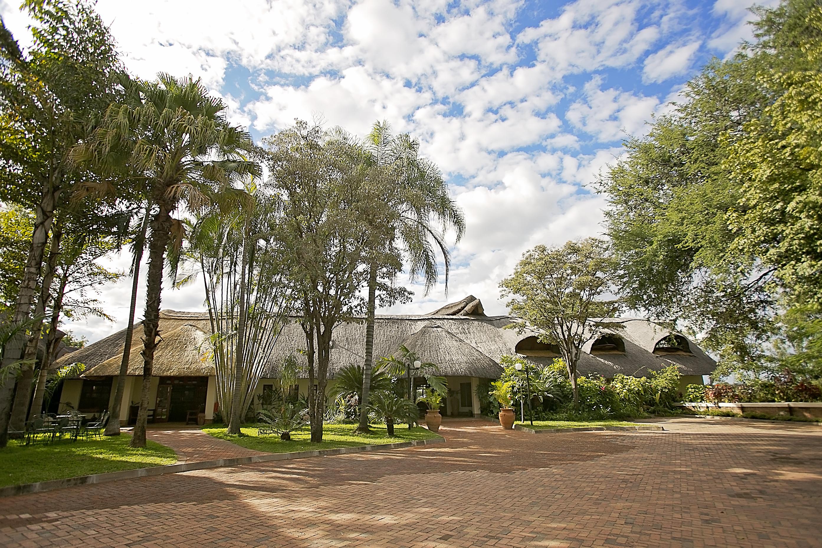 Ilala Lodge Hotel Victoria Falls Exteriör bild